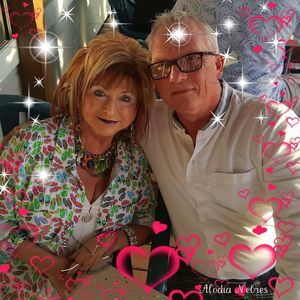 Meet your Posher, Debi